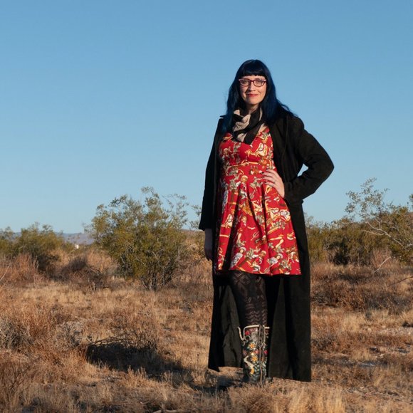 👋 Danielle Vincent's my name. Vintage cowgirl style's my game. - Picture 9 of 16